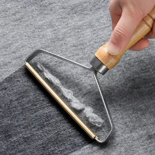 LintAway: Portable Fabric Care Brush